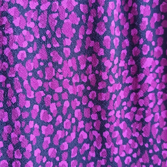 Ann Taylor Sleeveless Wrap Like Purple and Black Print Dress Size 10 - Picture 4 of 10